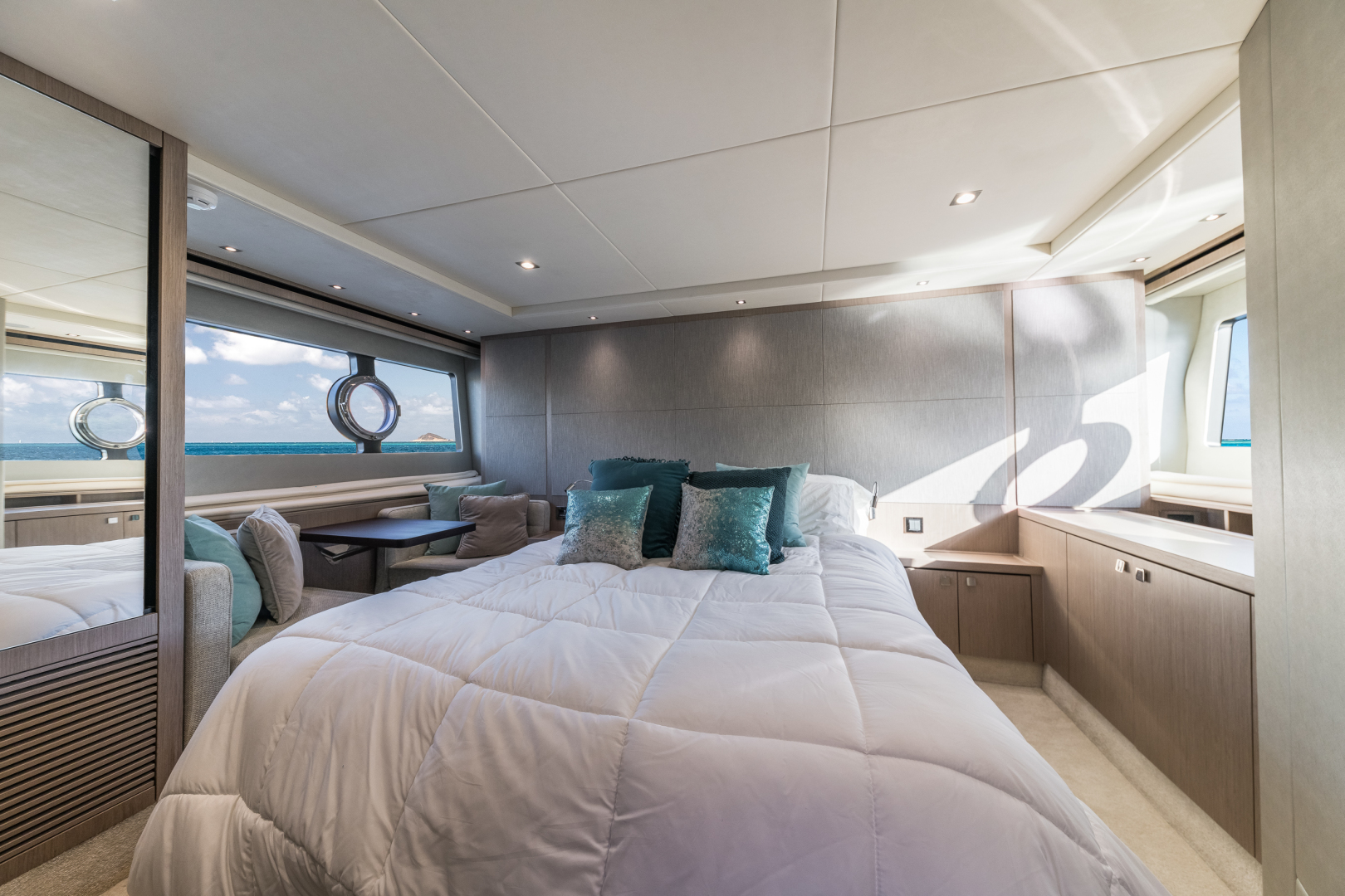 Sunseeker-Predator 2017 -Fort Lauderdale-Florida-United States-1565232 | Thumbnail