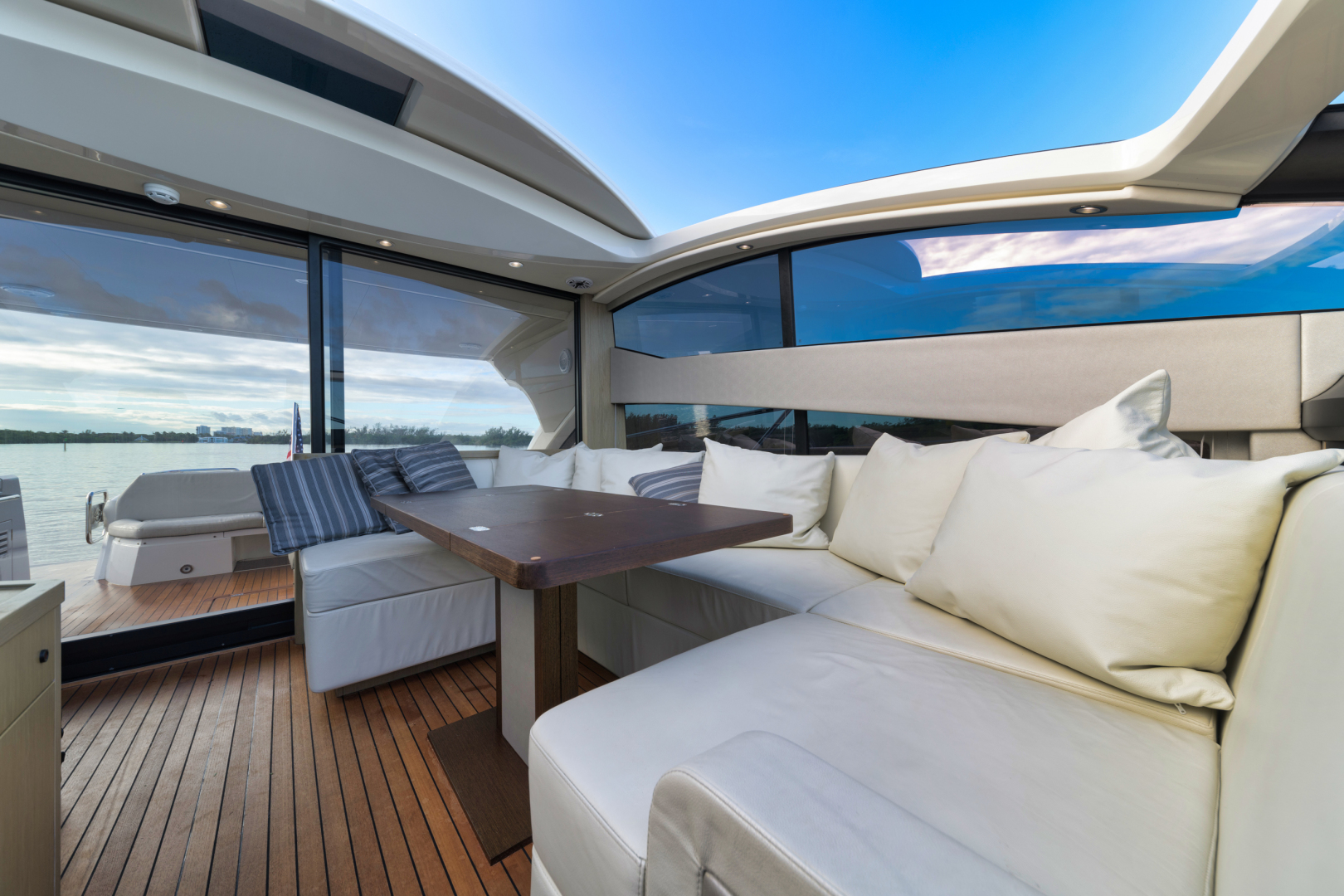 Sunseeker-Predator 2017 -Fort Lauderdale-Florida-United States-1565221 | Thumbnail