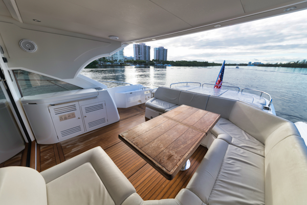 Sunseeker-Predator 2017 -Fort Lauderdale-Florida-United States-1565219