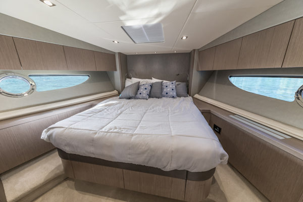 Sunseeker-Predator 2017 -Fort Lauderdale-Florida-United States-1565236