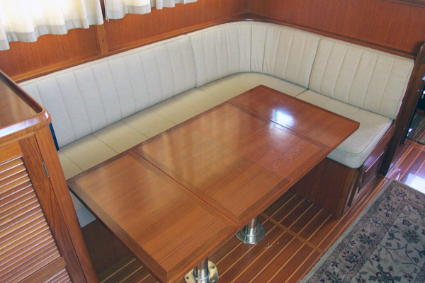 Mariner-Orient Europa 2005-ENTERPRISE Stuart-Florida-United States-Settee Table Open-1567611
