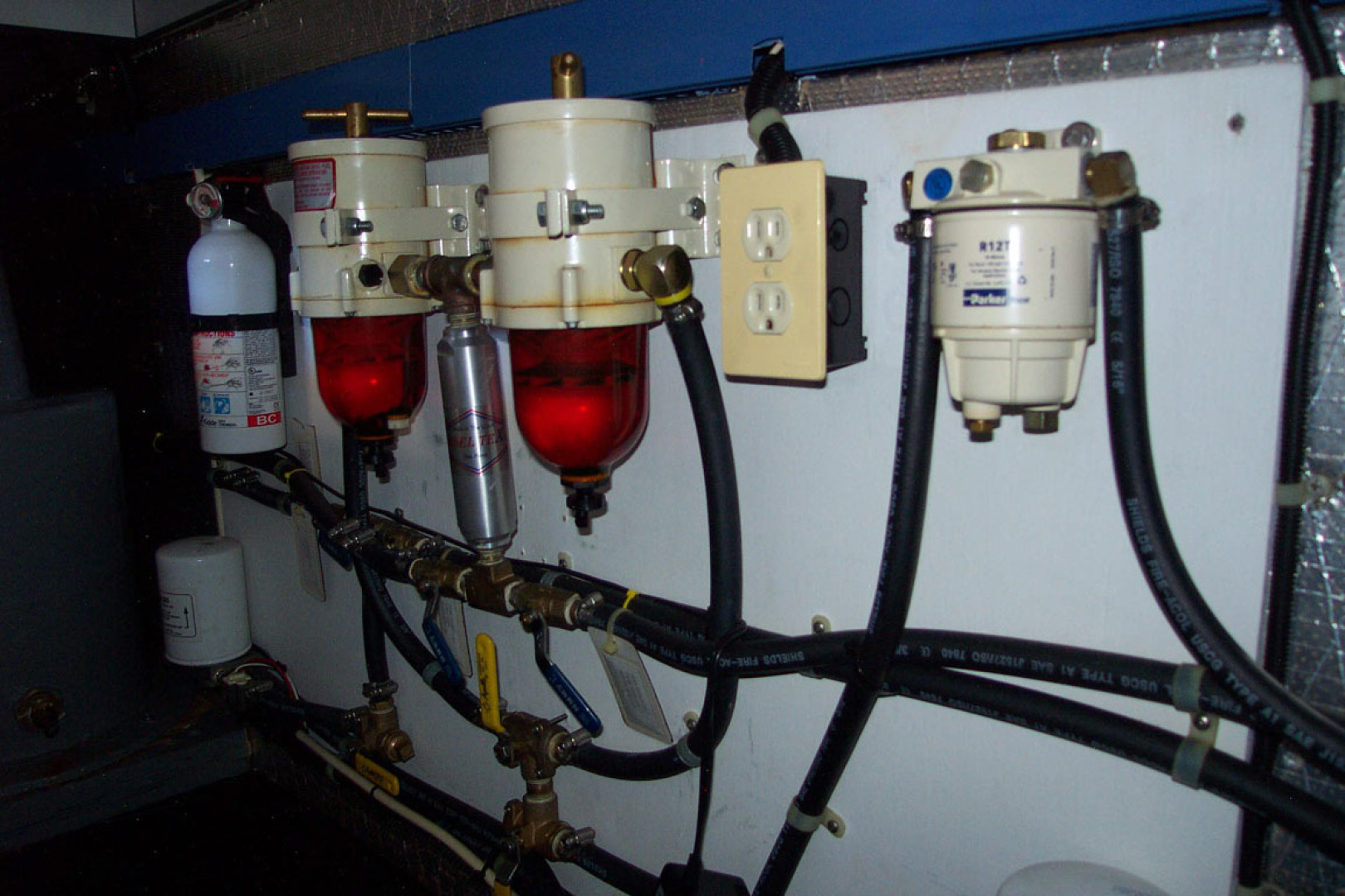 Mariner-Orient Europa 2005-ENTERPRISE Stuart-Florida-United States-Racor Dual  Switchable-1567636 | Thumbnail