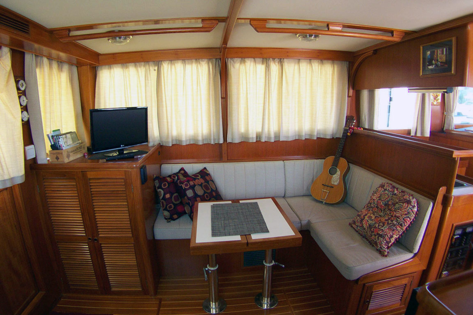Mariner-Orient Europa 2005-ENTERPRISE Stuart-Florida-United States-L-Settee and Dinette-1567588 | Thumbnail