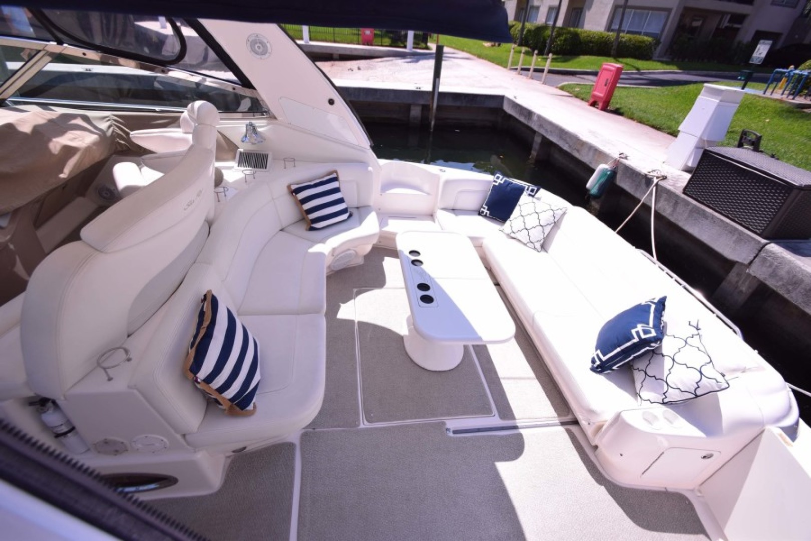 Sea Ray-460 Sundancer 2002-The Payoff Key Biscayne-Florida-United States-Overview No Canvas Above Cockpit-1569340 | Thumbnail
