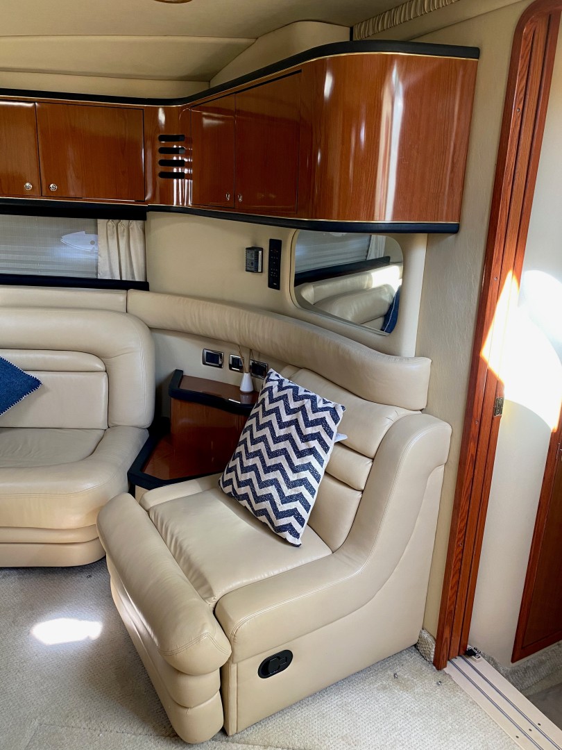 Sea Ray-460 Sundancer 2002-The Payoff Key Biscayne-Florida-United States-Salon Settee-1587566 | Thumbnail