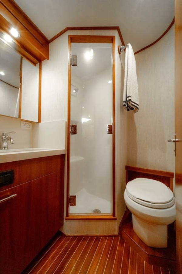 Jim Smith-Walkaround Express 2018-Eurybia North Palm Beach-Florida-United States Shower And Head-1573724