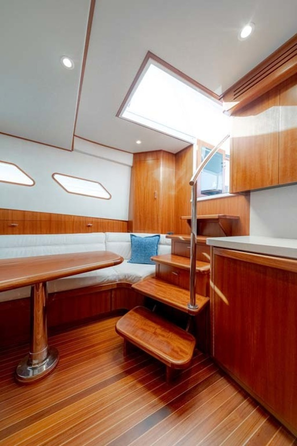 Jim Smith-Walkaround Express 2018-Eurybia North Palm Beach-Florida-United States Cabin Entry And Salon To Starboard-1573712