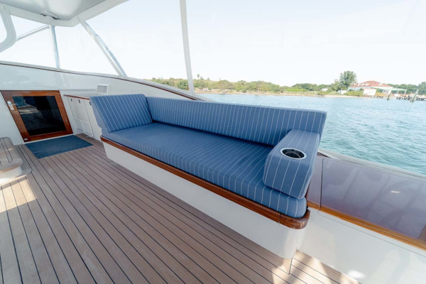 Jim Smith-Walkaround Express 2018-Eurybia North Palm Beach-Florida-United States-Starboard Bench Seating-1573735