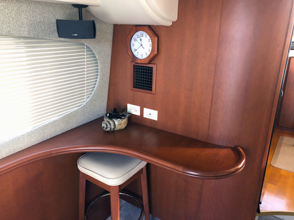 Silverton-410 Sport Bridge 2005-C FiVE North Kingstown-Rhode Island-United States-Salon Desk Area-1585500