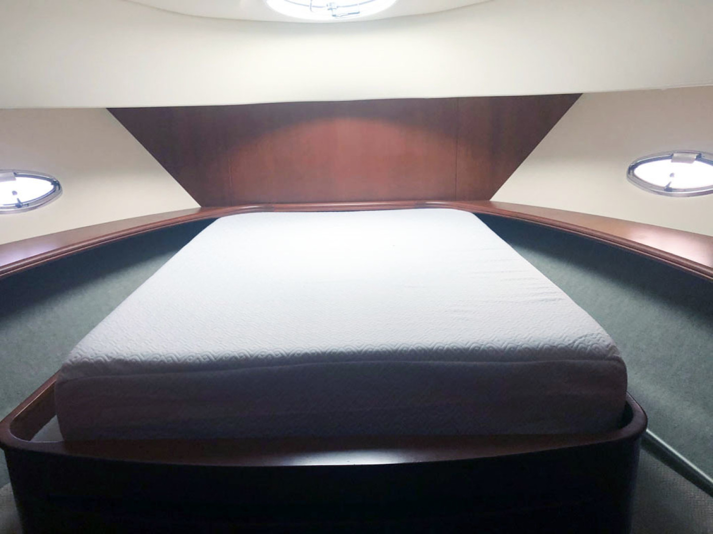 Silverton-410 Sport Bridge 2005-C FiVE North Kingstown-Rhode Island-United States-Master Stateroom-1585492 | Thumbnail