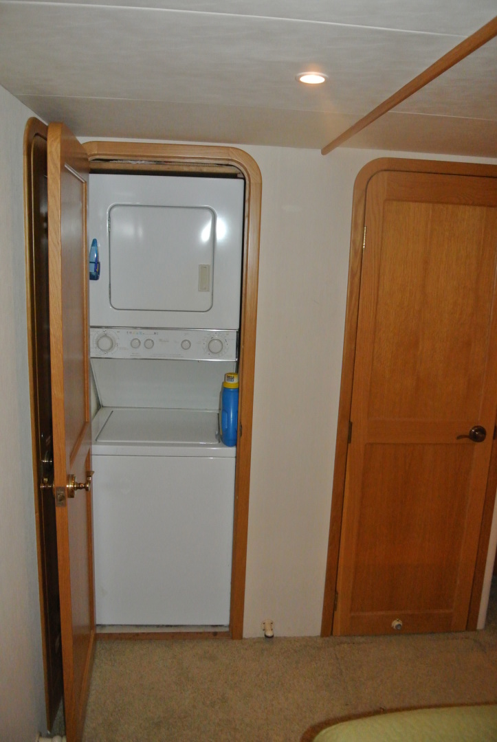 West Bay-Sonship 58 1997-CAVILEAH Stuart-Florida-United States-Washer Dryer-1593686 | Thumbnail