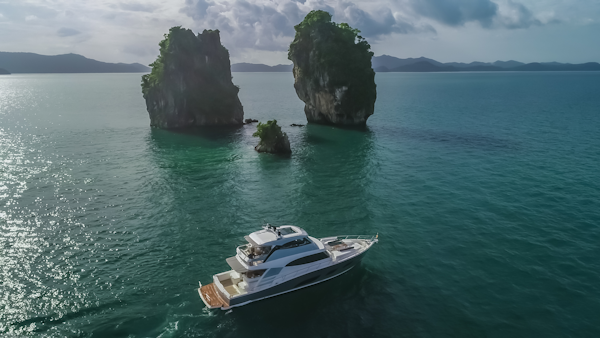 Riviera-68 Sport Motor Yacht 2019-Fat Boy Phuket-Thailand-3090868