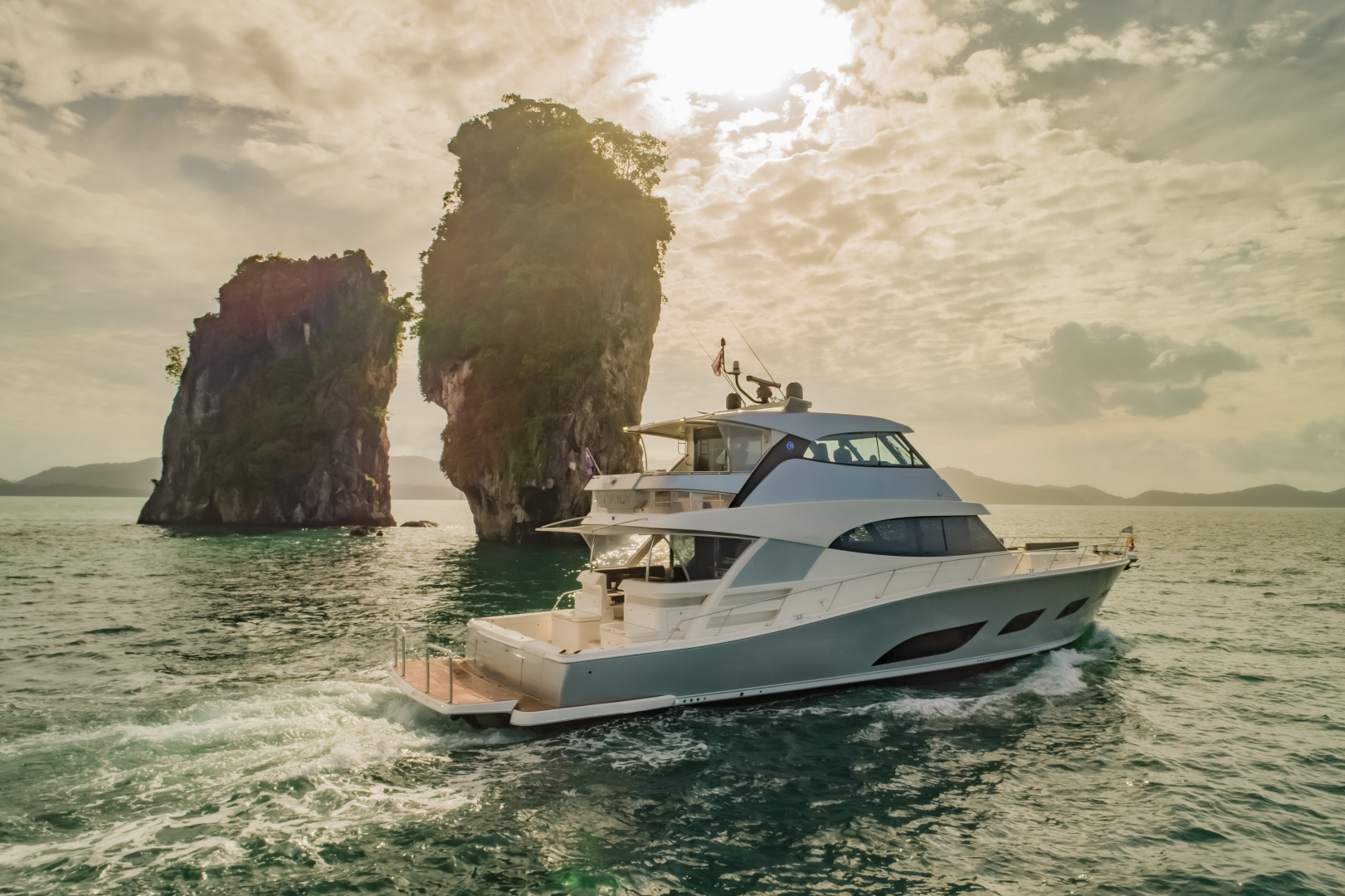 Riviera-68 Sport Motor Yacht 2019-Fat Boy Phuket-Thailand-3090867 | Thumbnail