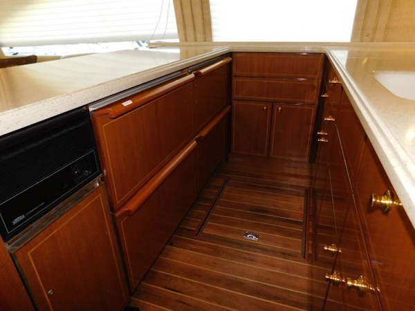 Ocean Yachts-Super Sport 2005-Missin The Buck Daytona Beach-Florida-United States-Teak And Holly Flooring-1599520