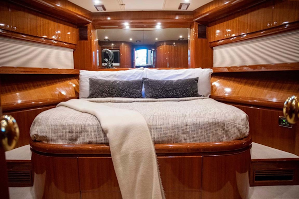 Hampton-60 Motor Yacht 2007-Family Biz Mount Pleasant-North Carolina-United States-VIP Island Double Berth with Storage -1600073