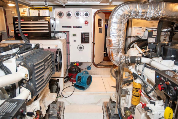 Hampton-60 Motor Yacht 2007-Family Biz Mount Pleasant-North Carolina-United States-Engine Room-1600090