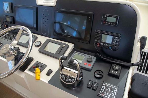 Hampton-60 Motor Yacht 2007-Family Biz Mount Pleasant-North Carolina-United States-Helm to starboard-1600103