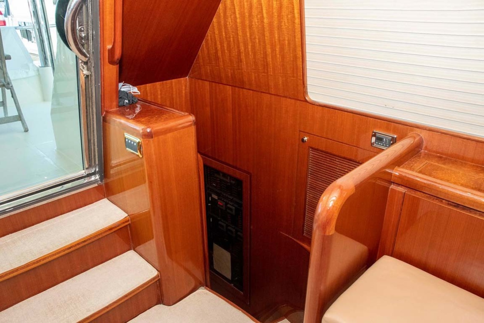 Hampton-60 Motor Yacht 2007-Family Biz Mount Pleasant-North Carolina-United States-Master Entrance Stairs-1600058 | Thumbnail