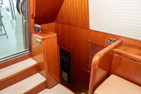 Hampton-60 Motor Yacht 2007-Family Biz Mount Pleasant-North Carolina-United States-Master Entrance Stairs-1600058