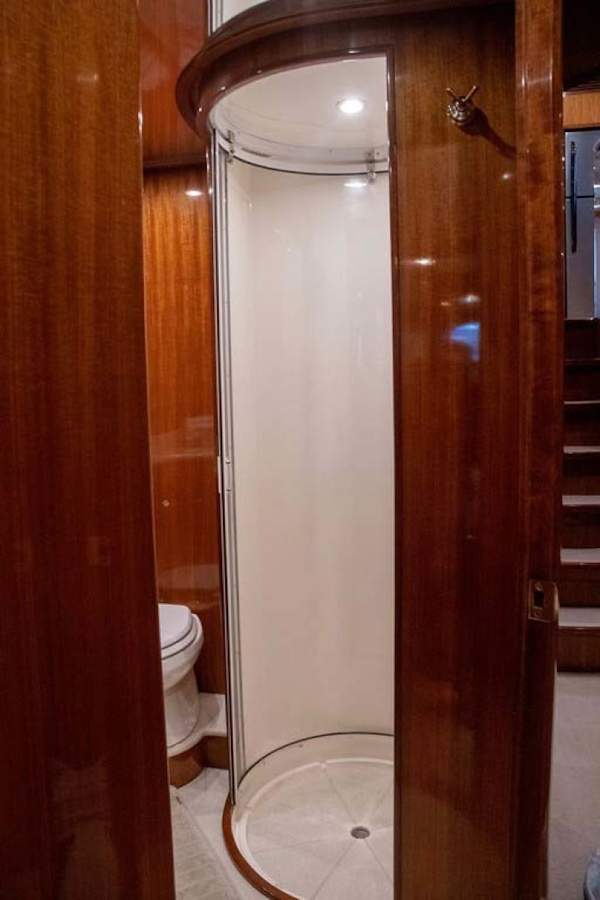 Hampton-60 Motor Yacht 2007-Family Biz Mount Pleasant-North Carolina-United States-VIP Separate Shower Stall-1600076