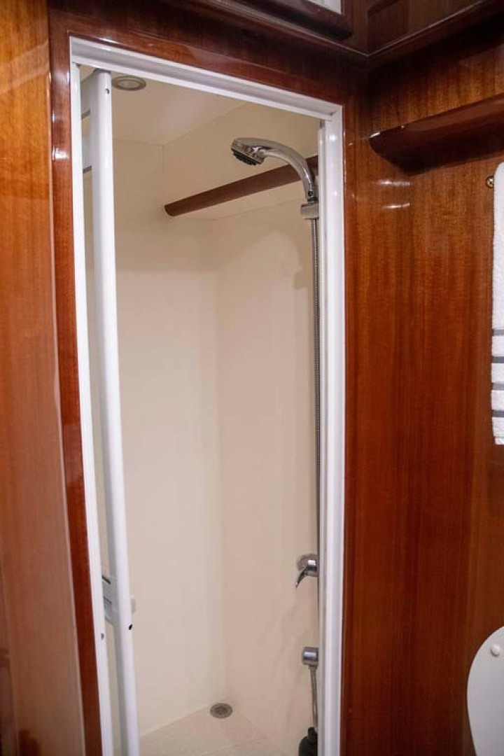 Hampton-60 Motor Yacht 2007-Family Biz Mount Pleasant-North Carolina-United States-Master Shower-1600066 | Thumbnail