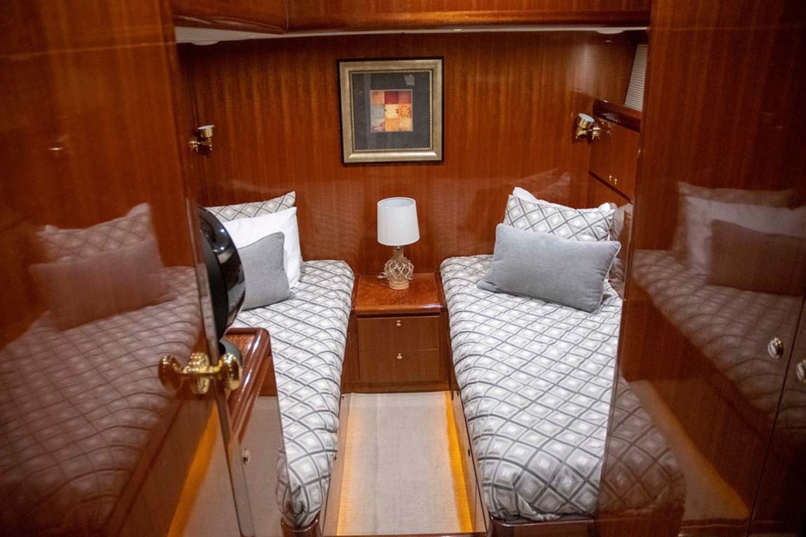 Hampton-60 Motor Yacht 2007-Family Biz Mount Pleasant-North Carolina-United States-Guest Stateroom Entry-1600077 | Thumbnail