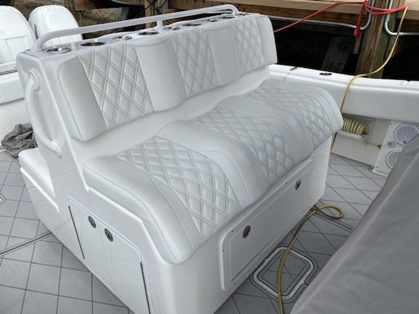 Invincible-Center Console 2016-Lucky Dick Lighthouse Point-Florida-United States-Helm Seating-1600137 | Thumbnail