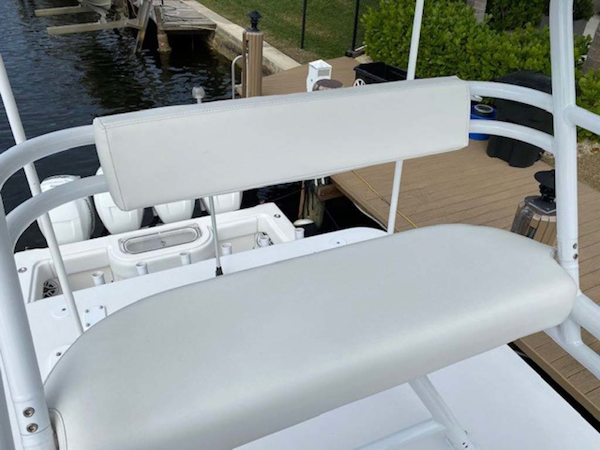 Invincible-Center Console 2016-Lucky Dick Lighthouse Point-Florida-United States-Seating-1600139