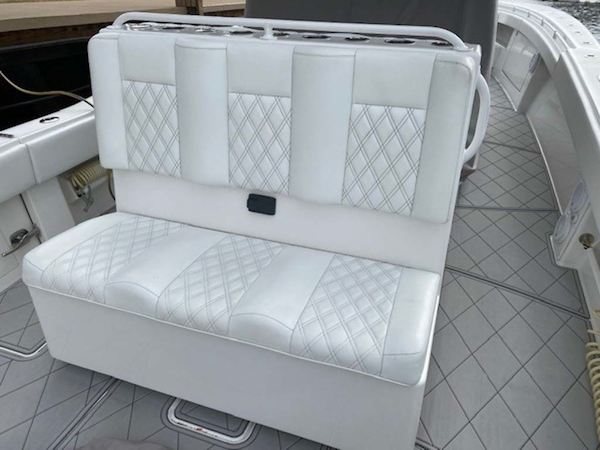 Invincible-Center Console 2016-Lucky Dick Lighthouse Point-Florida-United States-Helm Seating-1600138