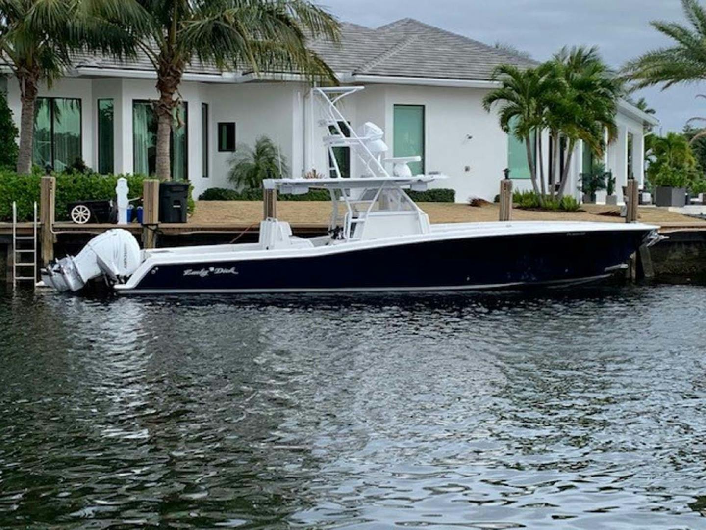 Invincible-Center Console 2016-Lucky Dick Lighthouse Point-Florida-United States-Profile-1600130