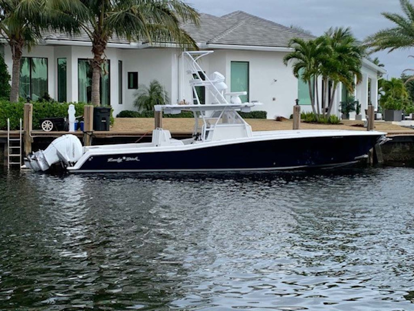 Invincible-Center Console 2016-Lucky Dick Lighthouse Point-Florida-United States-Profile-1600130