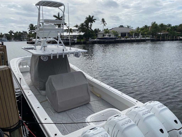 Invincible-Center Console 2016-Lucky Dick Lighthouse Point-Florida-United States-Aft View With Helm Covers-1600145