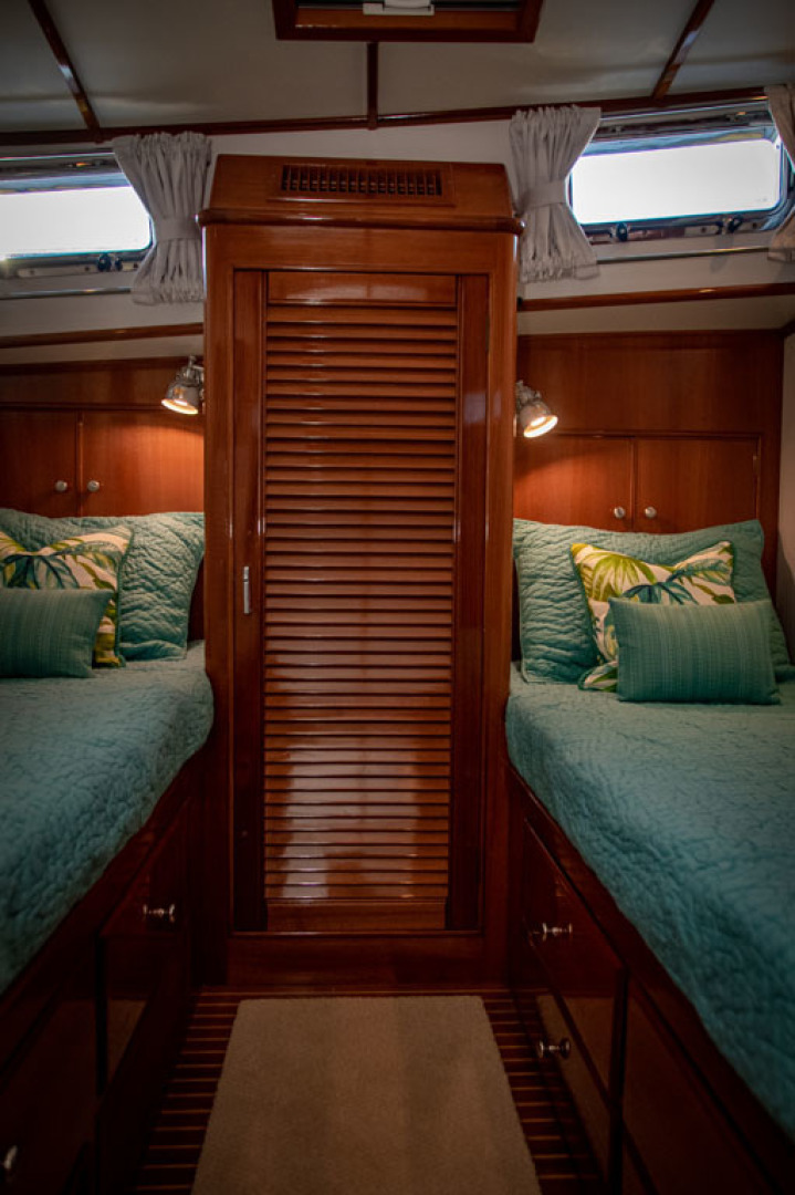 Grand Banks-Eastbay 54SX 2003-Next Adventure Warwick-Rhode Island-United States-Guest Stateroom-1605675 | Thumbnail
