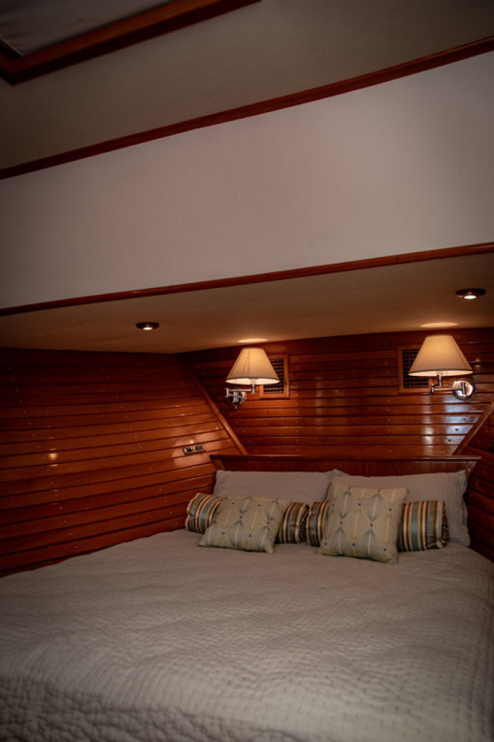 Grand Banks-Eastbay 54SX 2003-Next Adventure Warwick-Rhode Island-United States-Master Stateroom-1605670 | Thumbnail