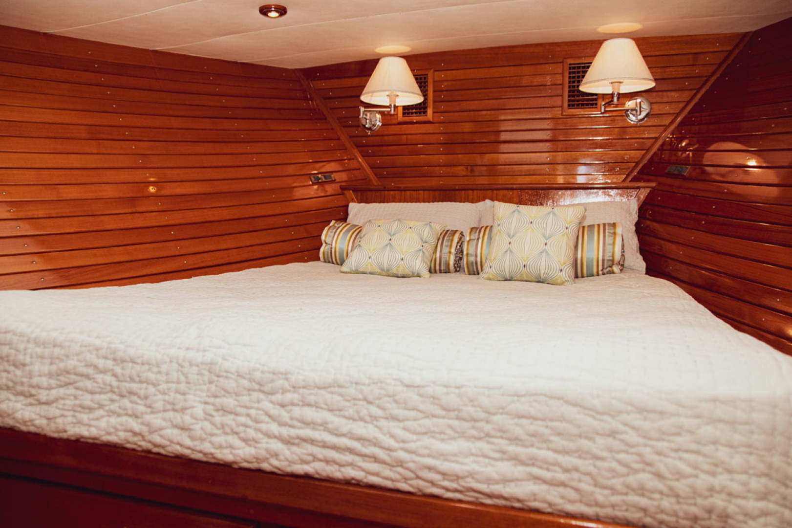 Grand Banks-Eastbay 54SX 2003-Next Adventure Warwick-Rhode Island-United States-Master Stateroom-1605668 | Thumbnail