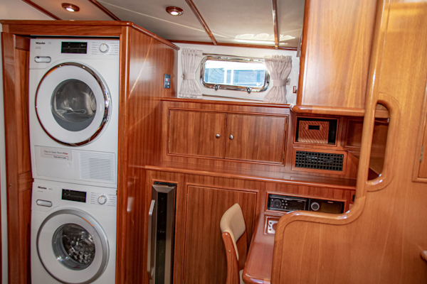 Grand Banks-Eastbay 54SX 2003-Next Adventure Warwick-Rhode Island-United States-Washer & Dryer-1605665