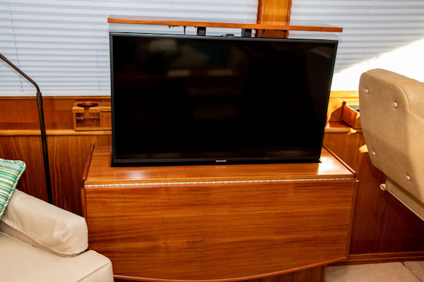 Grand Banks-Eastbay 54SX 2003-Next Adventure Warwick-Rhode Island-United States-Salon Pop-Up TV-1605645