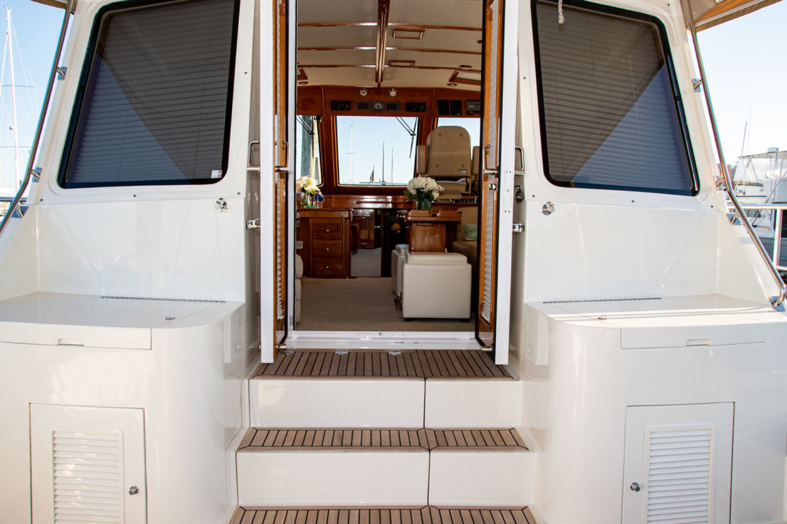 Grand Banks-Eastbay 54SX 2003-Next Adventure Warwick-Rhode Island-United States-Entrance Door  Opened-1605681 | Thumbnail