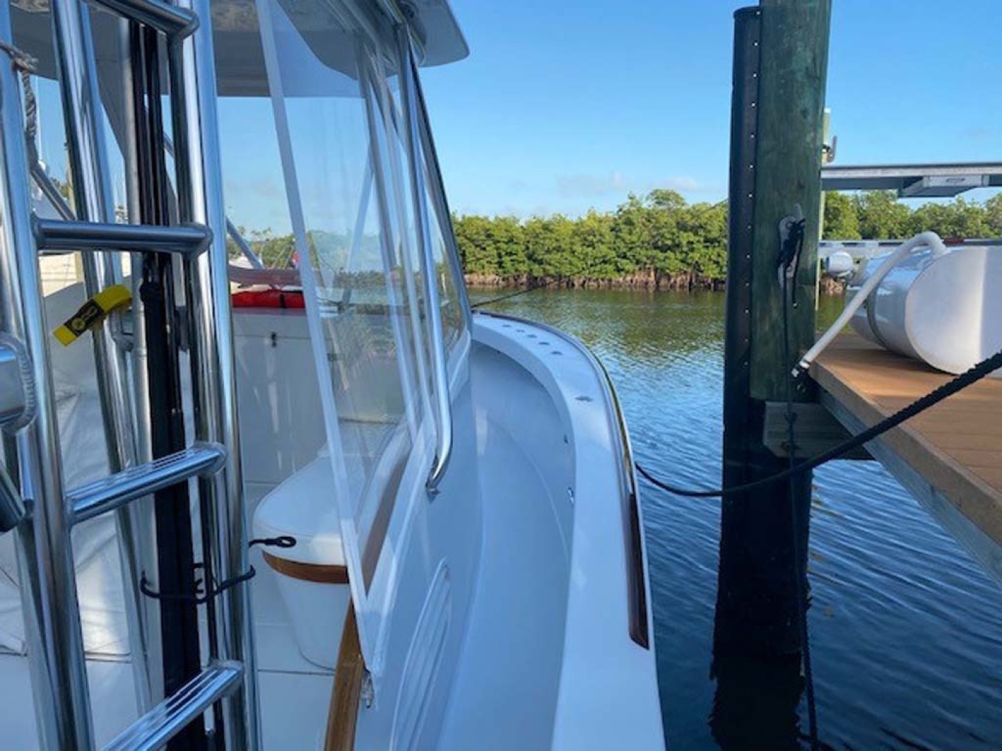 L&H-Walkaround Express 2007-Ruthless Key Largo-Florida-United States-Stbd Side Deck-1616357 | Thumbnail