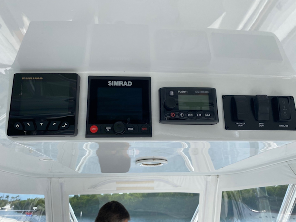L&H-Walkaround Express 2007-Ruthless Key Largo-Florida-United States-Overhead Electronics-1616379