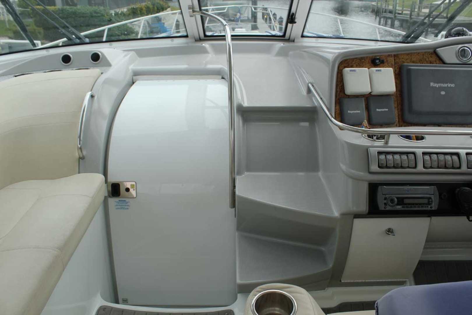 Formula-45 Yacht 2009-Mad Hatter Fort Myers-Florida-United States-Steps Thru Windshield-1814735 | Thumbnail
