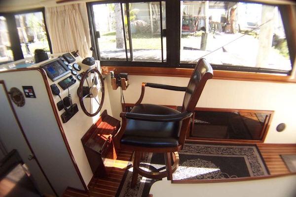 Camano-Troll 2007-NEXT ADVENTURE Stuart-Florida-United States-Lower Helm To Starboard-1621995
