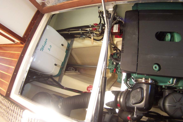 Camano-Troll 2007-NEXT ADVENTURE Stuart-Florida-United States Aft Engine Compartment-1622026