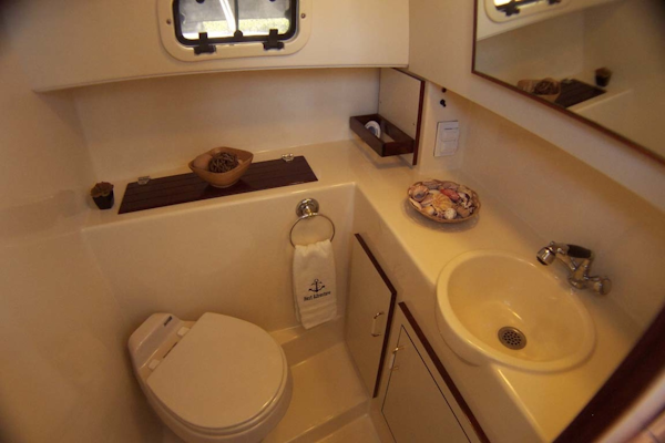 Camano-Troll 2007-NEXT ADVENTURE Stuart-Florida-United States-Head Opposite Galley-1622004