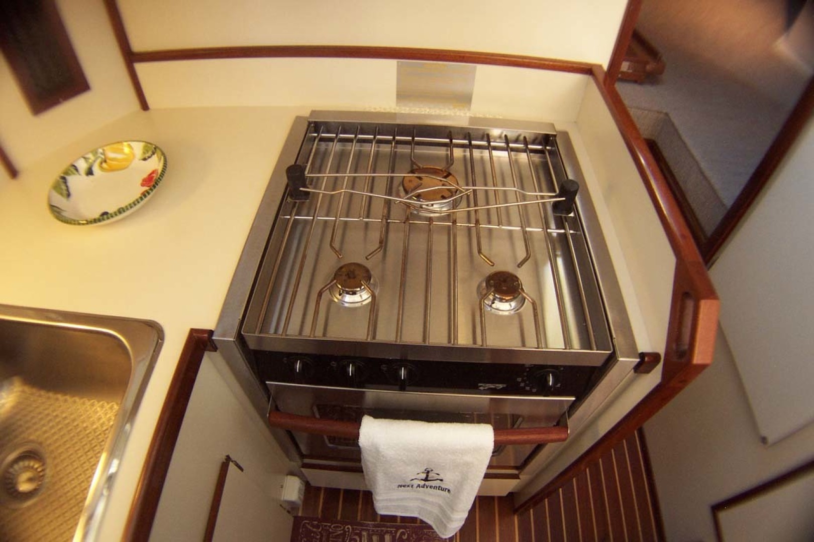 Camano-Troll 2007-NEXT ADVENTURE Stuart-Florida-United States-Propane Stove and Oven-1622001 | Thumbnail