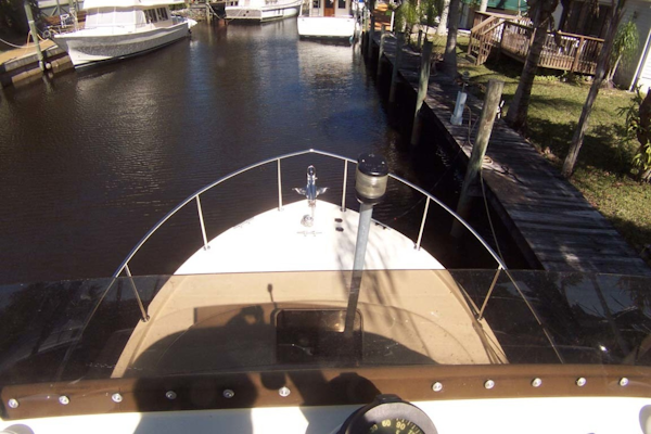 Camano-Troll 2007-NEXT ADVENTURE Stuart-Florida-United States-Forward View From Flybridge Helm-1622022