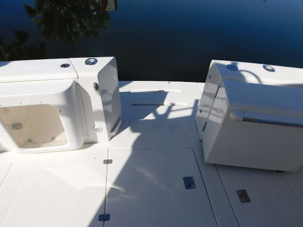 Riviera-Express 2003-Last 1 Cocoa Beach-Florida-United States-Cockpit Aft, Live Well and Transom Door-1633079