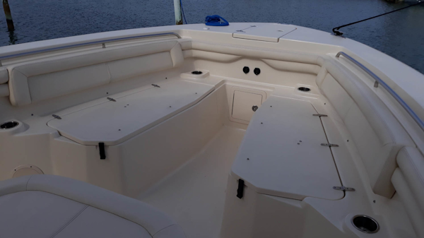 Grady-White-336 Canyon 2015 -Delray Beach-Florida-United States-Bow Seating And Storage-1640768