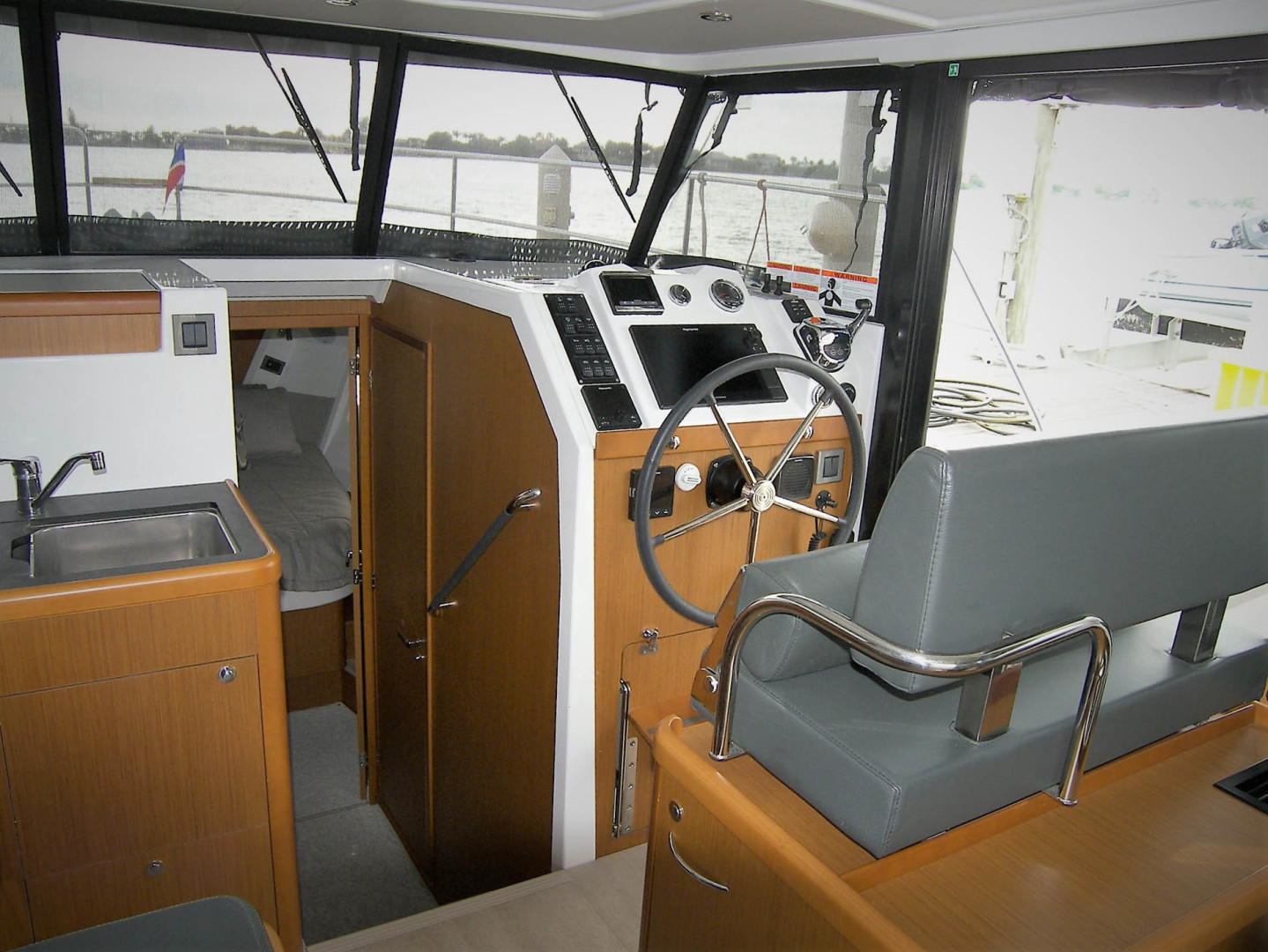 Beneteau-35 Swift Trawler 2019-Four Winds Nokomis-Florida-United States-Forward To Stbd-1640782 | Thumbnail