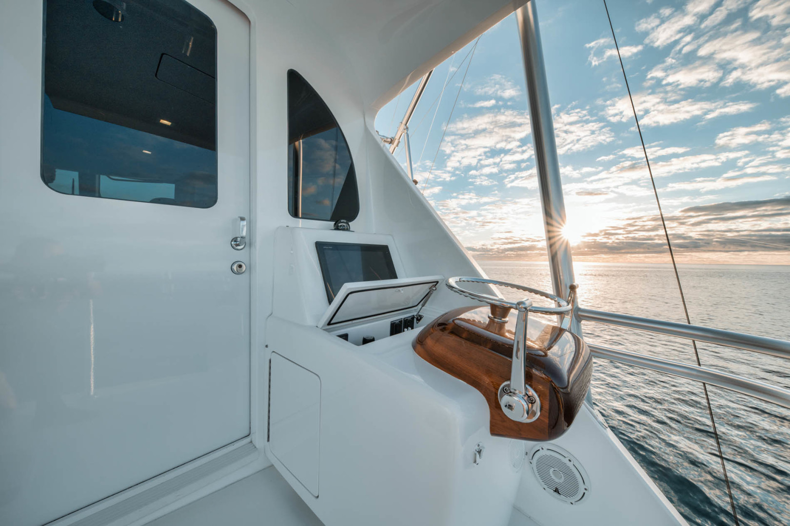Viking-80 Convertible 2018-HUMDINGER Cape Cod-Massachusetts-United States-Palm Beach Style Controls-1641465 | Thumbnail
